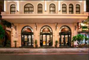 メイ・ド・ヴィル・レイクサイド・ホテル ⭐⭐⭐⭐